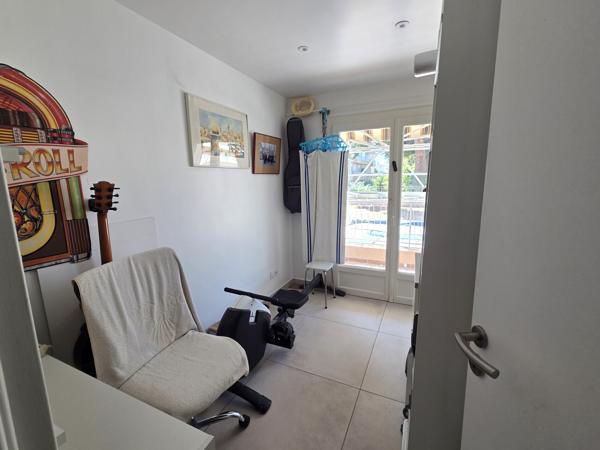 Appartement rénové proche centre ville et port