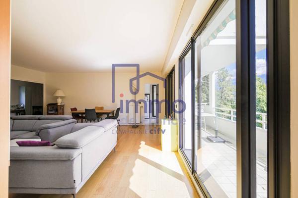 Meylan T3/T4+ Cuisine avec terrasse dans un Parc verdoyant