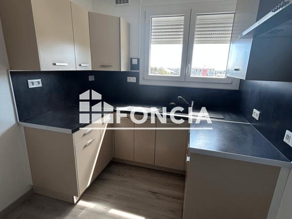 Location Appartement 3 pièces 60 m² - 18 AVENUE DE L'EUROPE Laon 02000