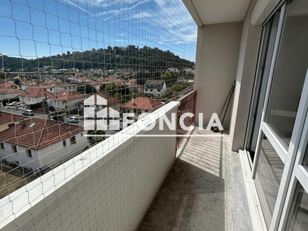 Location Appartement 3 pièces 60 m² - 18 AVENUE DE L'EUROPE Laon 02000