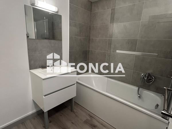 Location Appartement 3 pièces 60 m² - 18 AVENUE DE L'EUROPE Laon 02000
