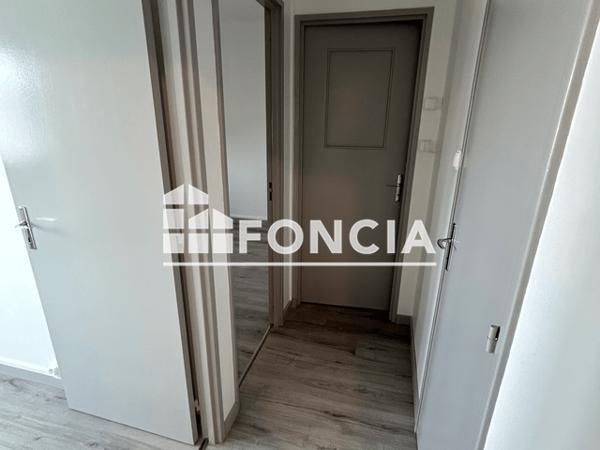 Location Appartement 3 pièces 60 m² - 18 AVENUE DE L'EUROPE Laon 02000