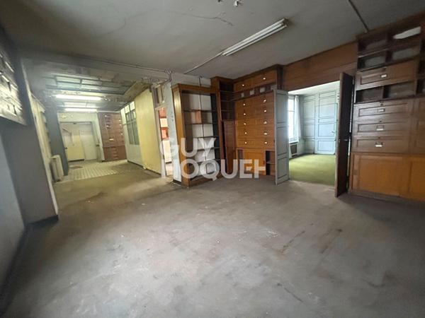 COMPIÈGNE HYPERCENTRE - DEMEURE DE MAÎTRE - BIEN D'EXCEPTION À RÉNOVER