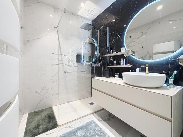 Appartement 3 pièces EN FRONT DE MER