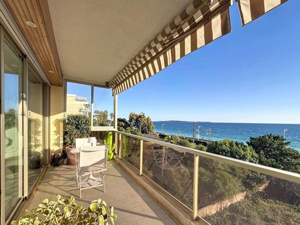 Appartement 3 pièces EN FRONT DE MER