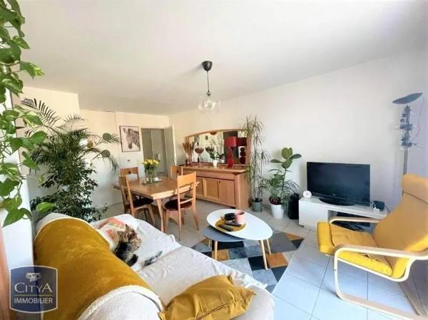 Appartement à louer 3 pièces 60.14m² Montluçon (03100)