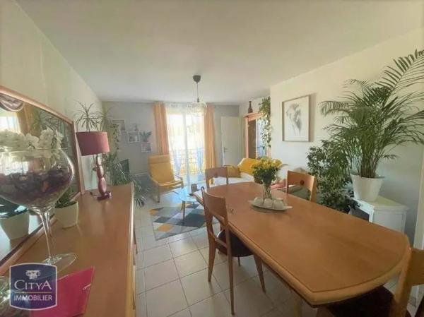 Appartement à louer 3 pièces 60.14m² Montluçon (03100)
