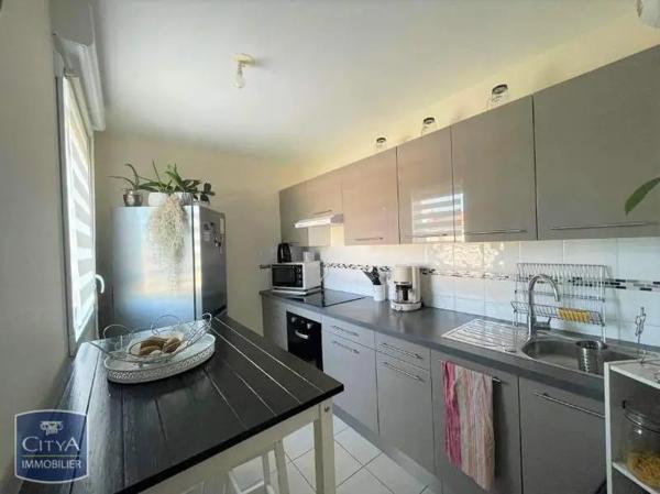 Appartement à louer 3 pièces 60.14m² Montluçon (03100)