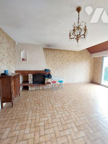  CHANTEPIE (35) - Maison de 100 m² exposée Sud + garage Dans le quartier des Loges, dans une ru...