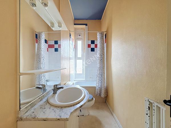 Appartement 2 chambres - Le Pellerin - Cave et parking