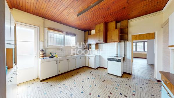 A VENDRE : Maison de village 172 m² avec jardin