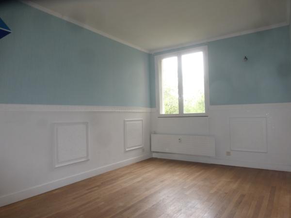 A MARISSEL, TRES BEL APPARTEMENT SITUE AU RDC AVEC PARKING PRIVE ET VUE MAGNIFIQUE SUR UN PARC PAYSAGE AU C Beauvais (60000)