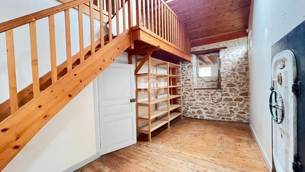 Local Commercial Et Appartement Type 5