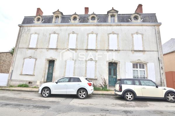 Maison de Maître en pierre en plein centre ville à Talmont-Saint-Hilaire