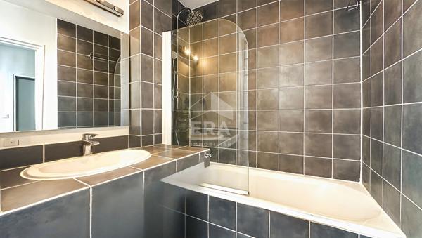 A VENDRE CHARMANT 2/3P 65M2 CALME ET LUMINEUX GONCOURT CANAL ST MARTIN PARIS 10E