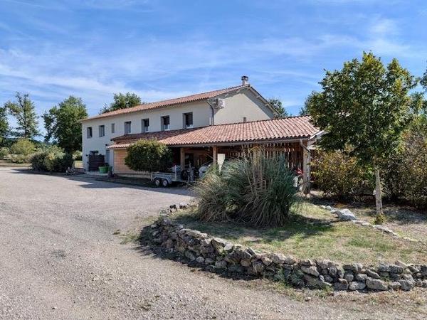 Vente / Maison d'hôte à Caussade (82300)