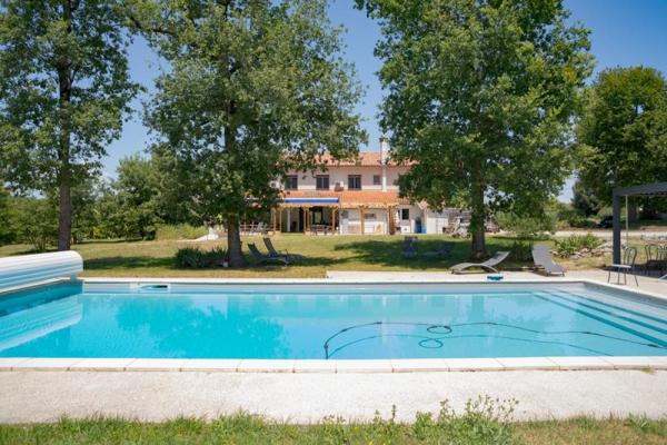Vente / Maison d'hôte à Caussade (82300)