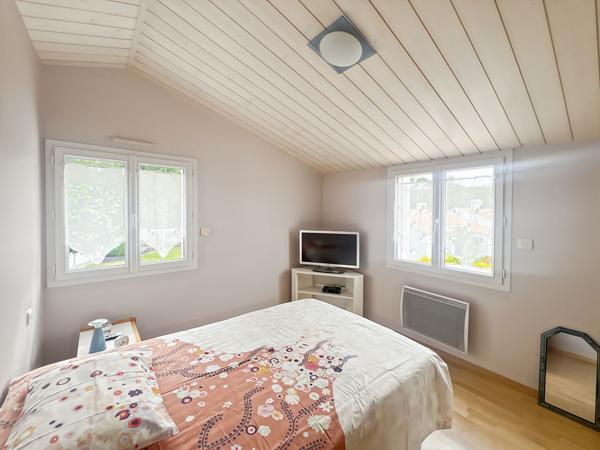Maison avec piscine face à la Forêt