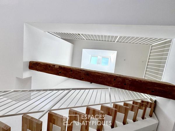 Réhabilitation d’architecte : le cachet d’une remise 1900 aux volumes épurés