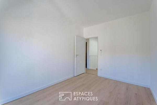 Réhabilitation d’architecte : le cachet d’une remise 1900 aux volumes épurés