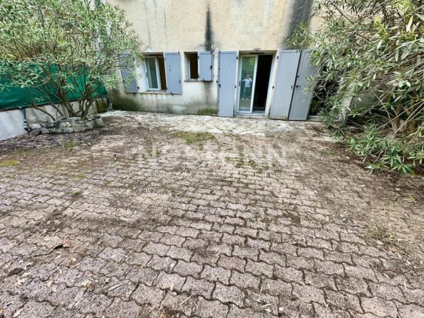 Appartement Speracedes limite le tignet 2 pièce(s) à rénover entièrement + Studio