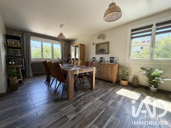 Maison à vendre 5 pièces 186 m² Vic-sur-Cère