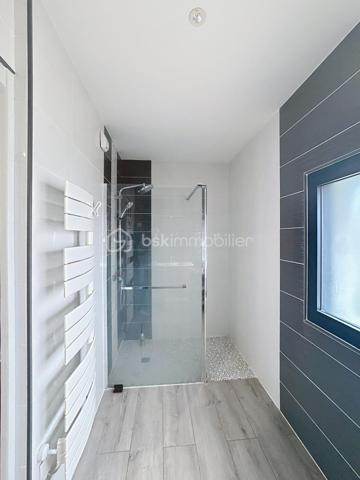 Maison contemporaine de 239 m²