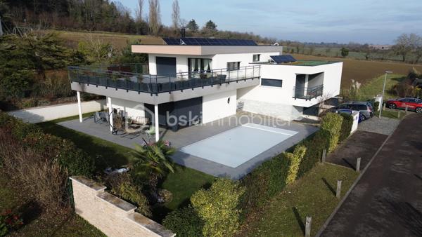 Maison contemporaine de 239 m²
