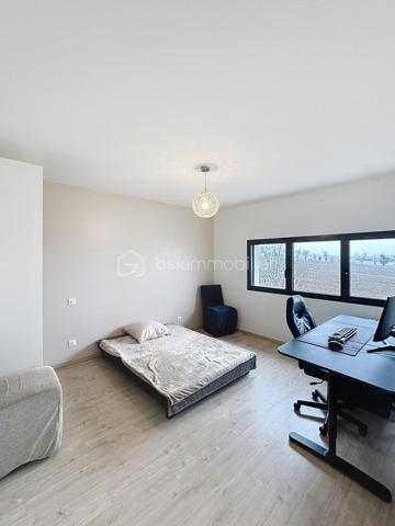 Maison contemporaine de 239 m²