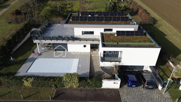 Maison contemporaine de 239 m²