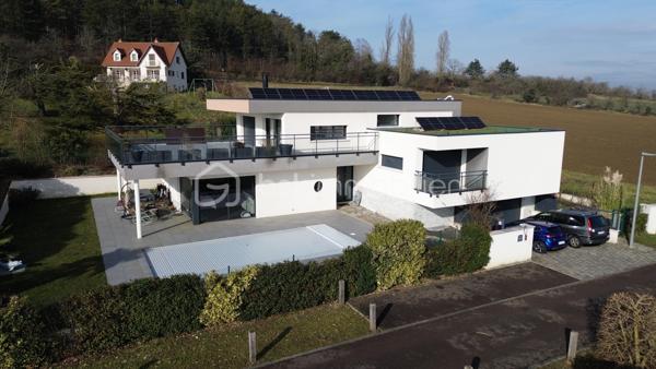 Maison contemporaine de 239 m²