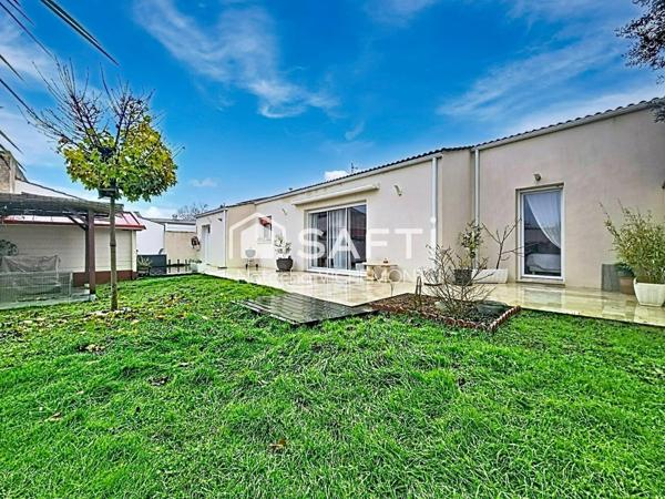 Maison coup de coeur de 2019 alliant modernité, charme et emplacement idéal!