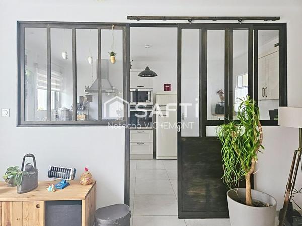 Maison coup de coeur de 2019 alliant modernité, charme et emplacement idéal!