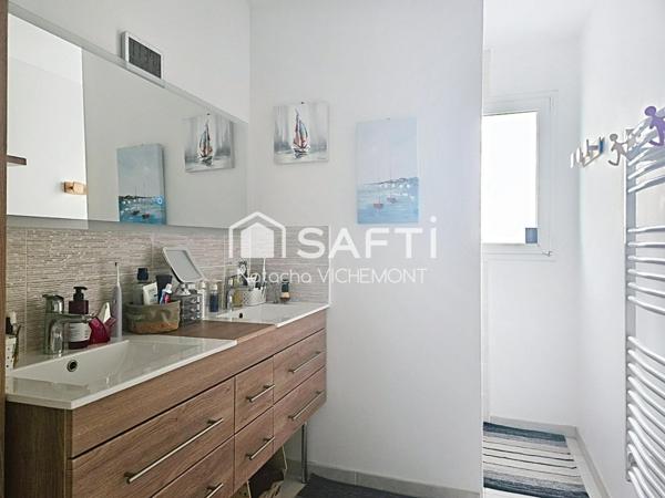 Maison coup de coeur de 2019 alliant modernité, charme et emplacement idéal!