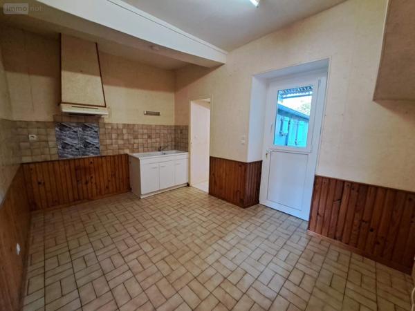 Maison à vendre à Château-Gontier-sur-Mayenne en Mayenne (53200), ref : 076/2704-MA/MOU