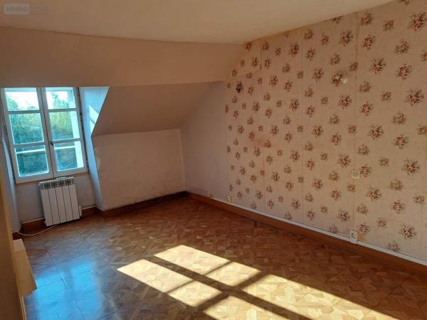 Maison à vendre à Château-Gontier-sur-Mayenne en Mayenne (53200), ref : 076/2704-MA/MOU