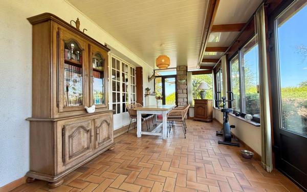 Maison à vendre    5 pièces • 161 m2 Lamarche-sur-Saône