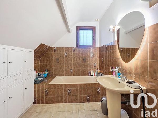 Maison à vendre 5 pièces 100 m² Saint-Fargeau-Ponthierry