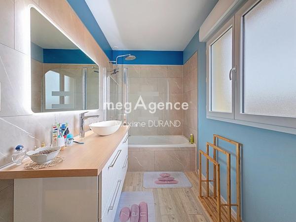Maison à CHOLET, 49300 - 6 pièces 78m²
