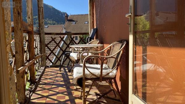 Immeuble à vendre à Nantua dans l'Ain (01130), ref : 01048-234