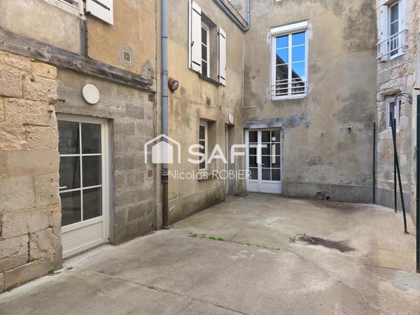 T3 en rez-de-chaussée avec cours intérieure privative au calme sans bruit !