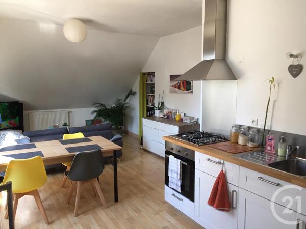 Immeuble à vendre  128,53 m 2   ARGENTRE DU PLESSIS  - 35