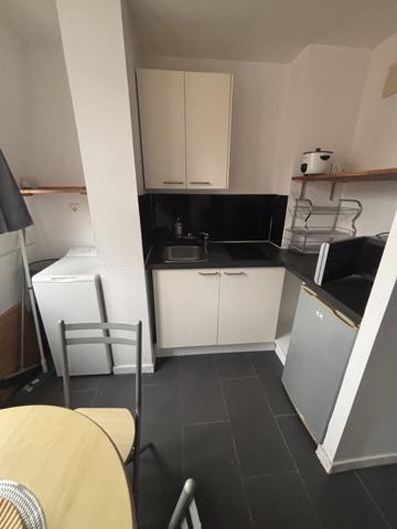 T1 EN MEZZANINE 440€ ROUBAIX CENTRE VILLE