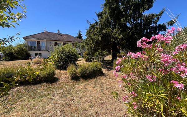 Maison à vendre    4 pièces •  Châtellerault