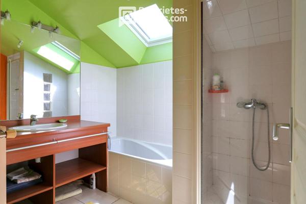 Maison La Seguiniere 8 pièce(s) 146 m2