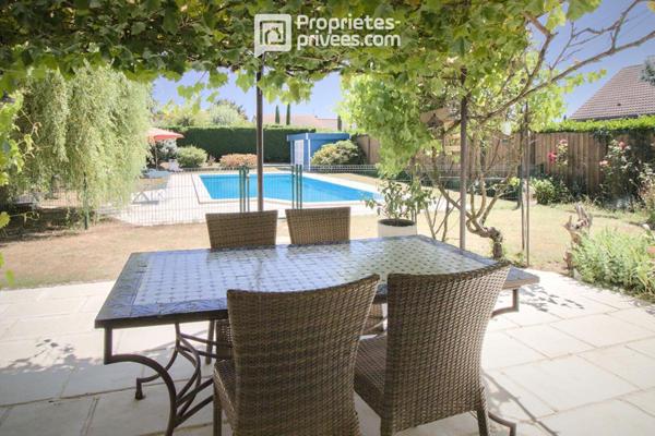 Maison La Seguiniere 8 pièce(s) 146 m2