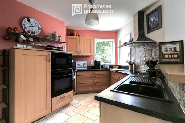 Maison La Seguiniere 8 pièce(s) 146 m2