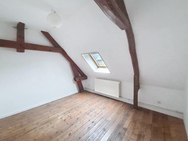 Vente                                                      Maison de village
                        
                     5 pièces                      122 m2                     à Toulis-Et-Attencourt