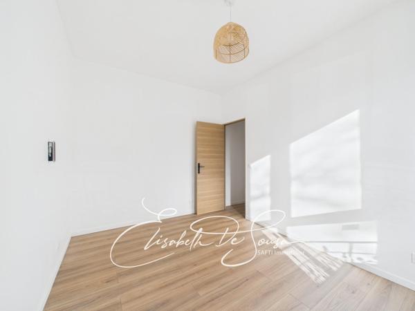 Deux pièces rénové au RCH d'une petite copropriété