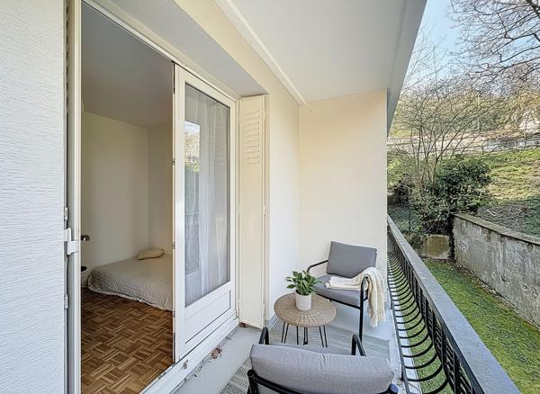 Appartement 90 m2, 3 chambres (possibilité 4), 5 minutes à pied de la gare - 3 balcons, cave et garage fermé